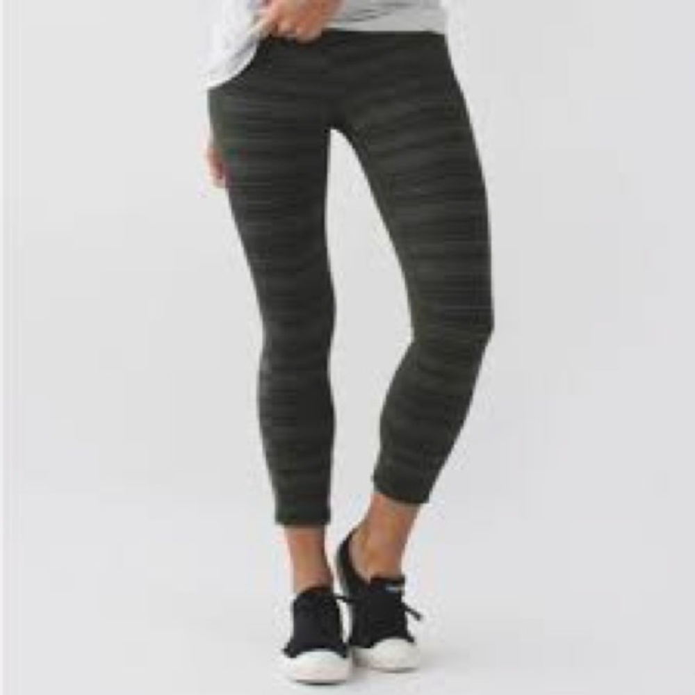 lululemon athletica Black and Gray Striped Jeggings 0269